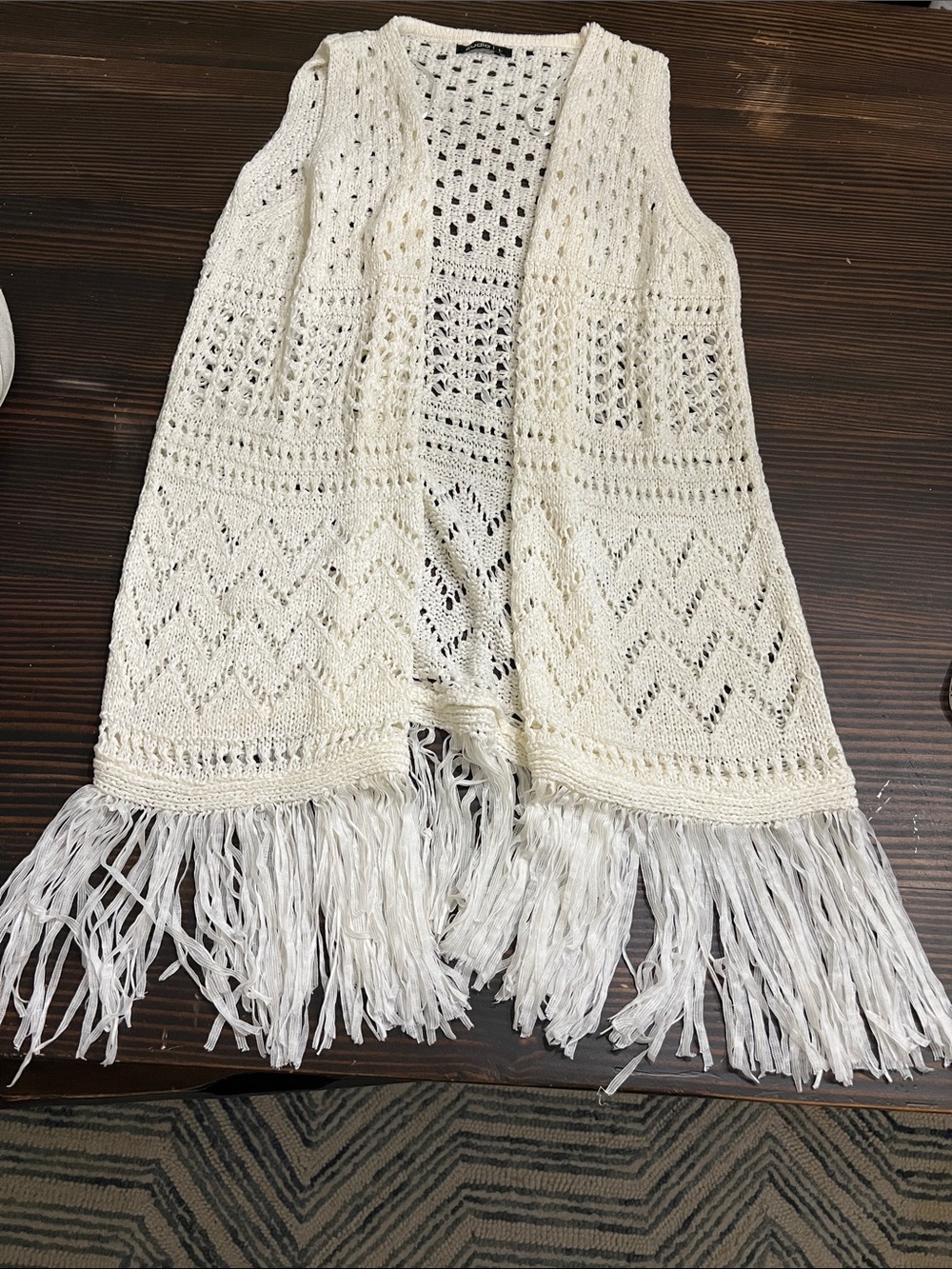 Crochet Fringe Open Vest in Cream